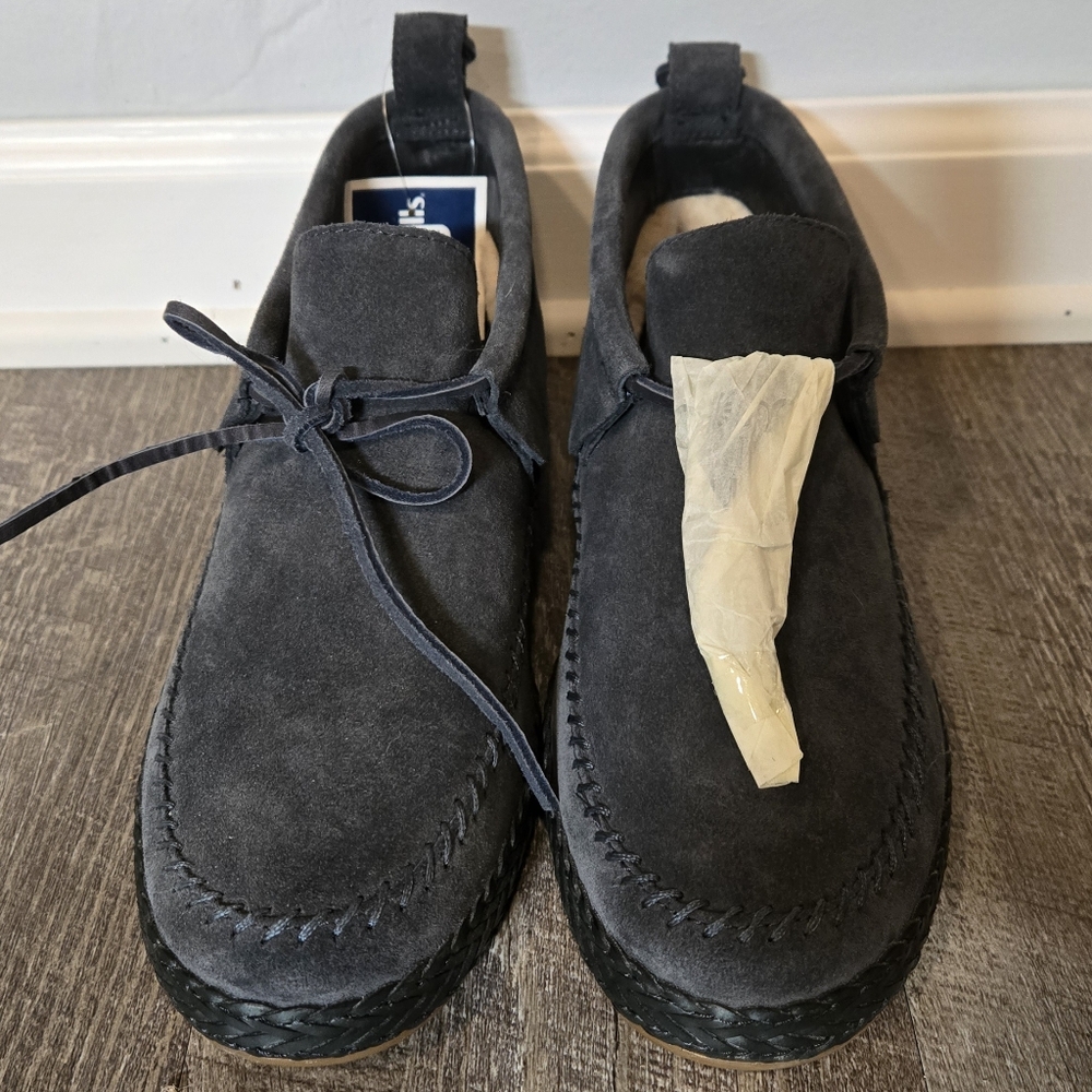 Womans Ugg Moccasins